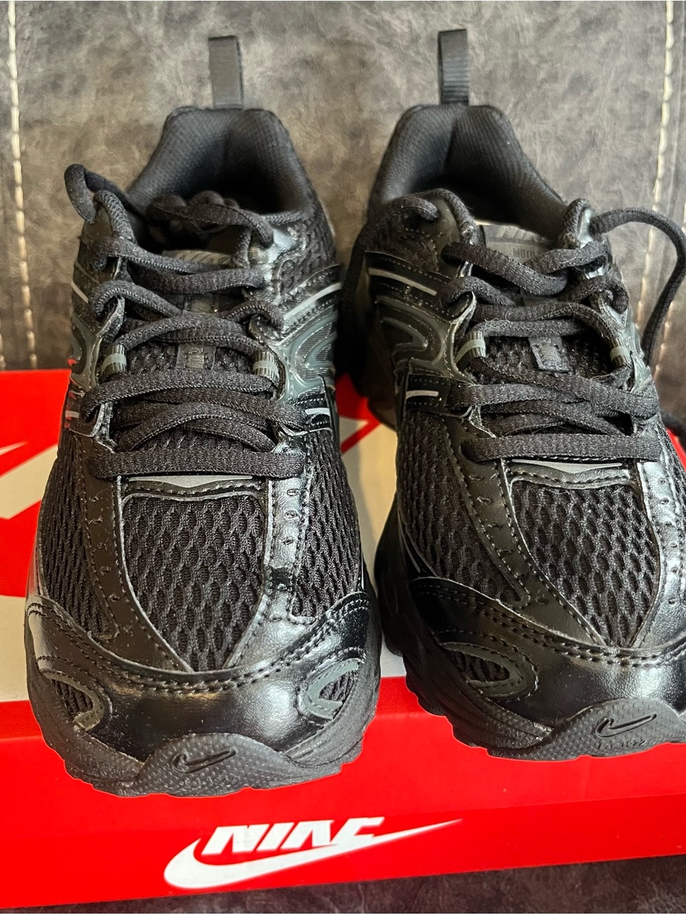 Nike Kids' Black Mesh Air Max Moto 2K